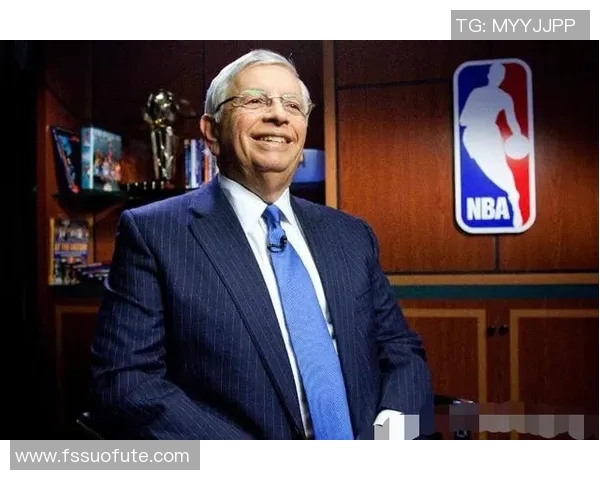 足球与篮球明星的正装风采对比展现运动与时尚的完美结合